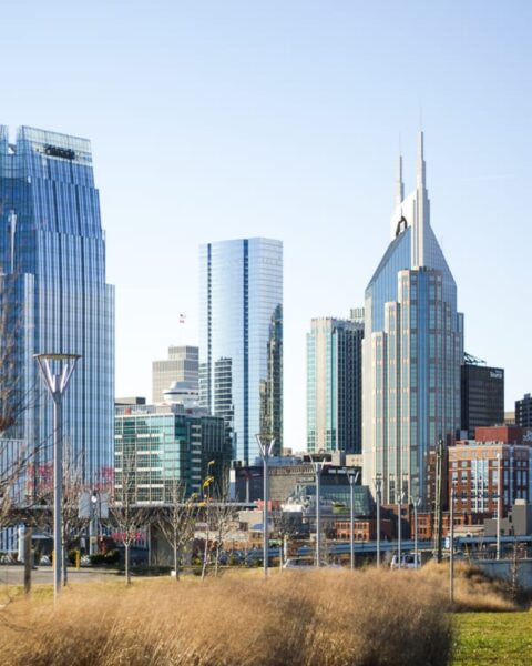 In December, we took took a weekend getaway to Nashville to see a totally new-to-us city. Check out this recap to see where we ate, drank and shopped during our three-day visit. // Feast + West