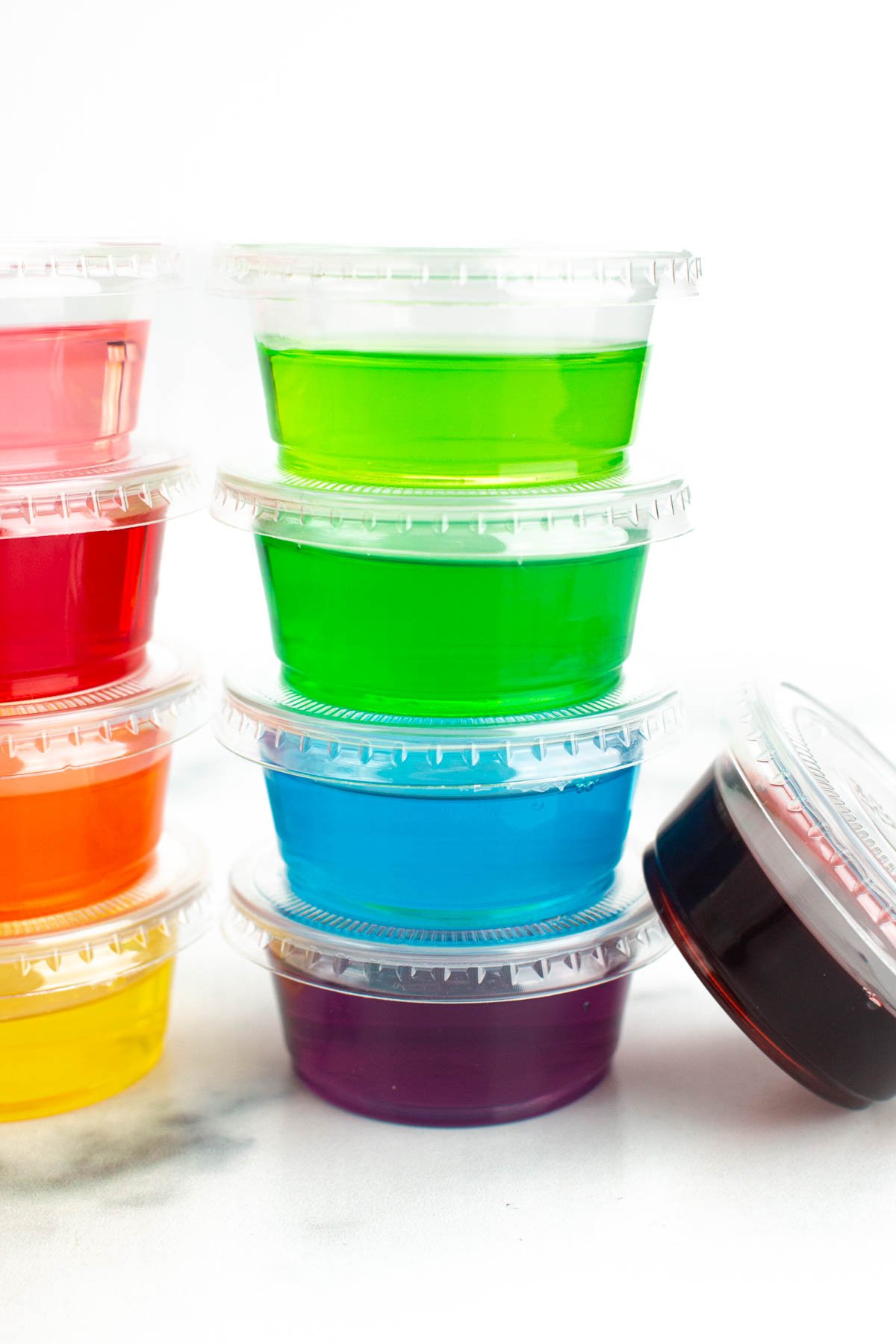 100 Sets] 4 oz Small Plastic Containers with Lids, Jello Shot Cups